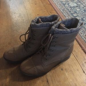 Mudd Tahoe Cognac boots size 6.5